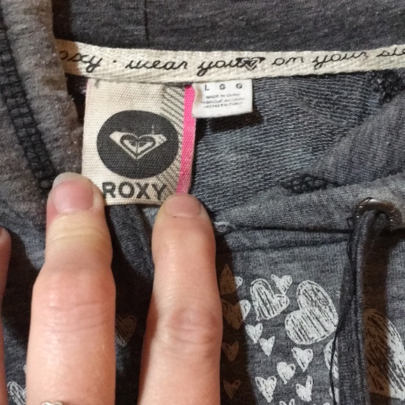 Roxy from PacSun, gray sweatshirt with sugar skull sz large - Picture 2 of 5